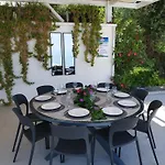 Okeanos Vine Luxury *