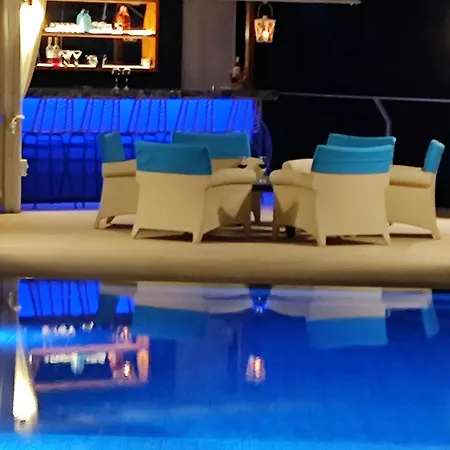Okeanos Vine Luxury