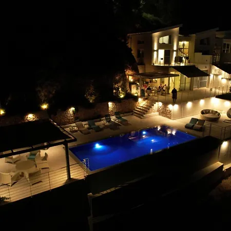 Vilă Okeanos Vine Luxury Athánion
