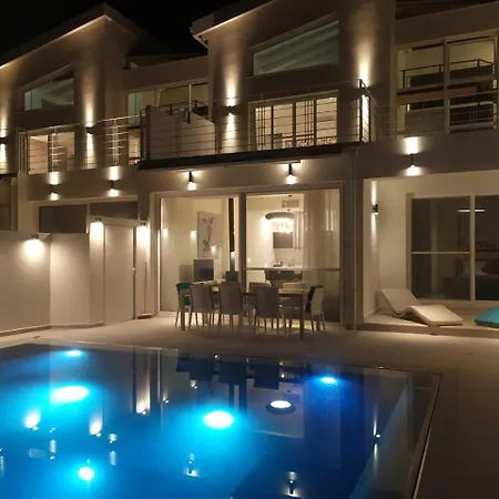 Okeanos Luxury -