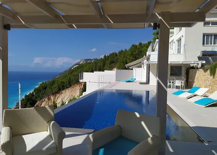 Okeanos Vine Luxury Vilă Athánion