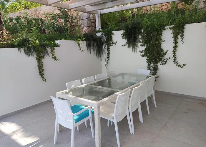 Okeanos Vine Luxury Vilă Athánion