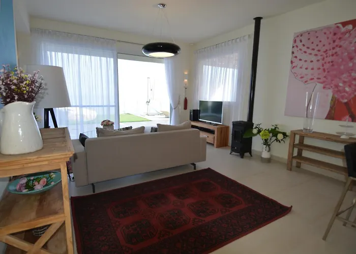 Okeanos Vine Luxury Vilă Athánion