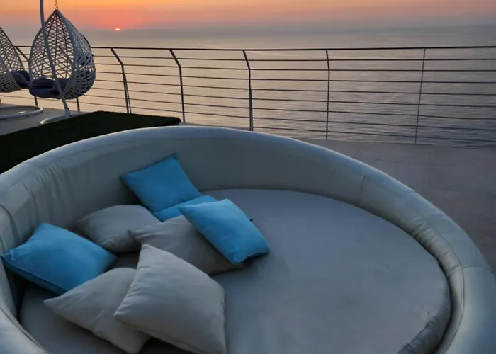 Okeanos Vine Luxury Athánion