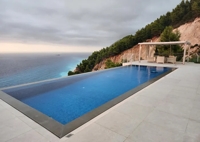 Vilă Okeanos Vine Luxury Athánion