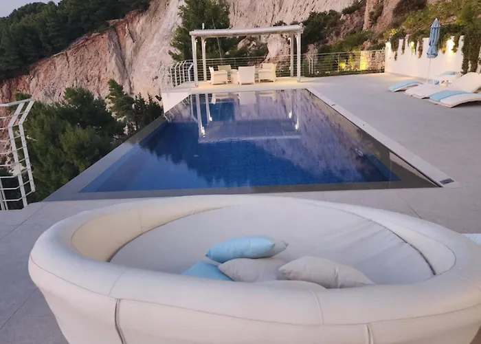 Vilă Okeanos Vine Luxury